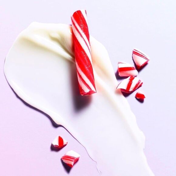 LANEIGE: Peppermint Lip Glowy Balm - Picture 3 of 5